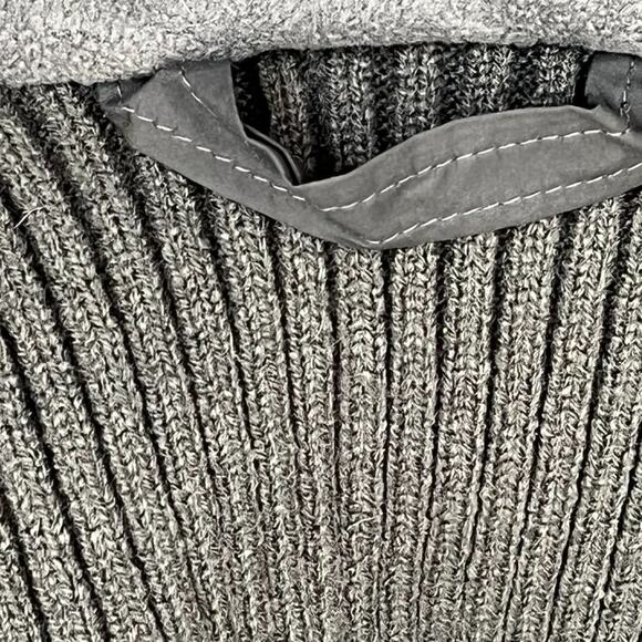 Abercrombie & Fitch Insulated Dark Grey Puffer Vest Coat Jacket - Picture 13 of 16